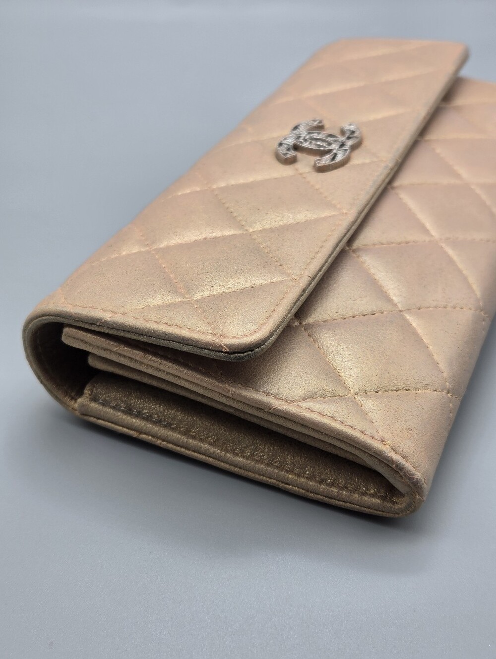 💛CHANEL Authentic Iridescent Wallet/Clutch💛 - Picture 6 of 17